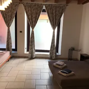 Casa vacanze Kindly Roberta Centro Storico Peschiera,lago Relax, Peschiera del Garda